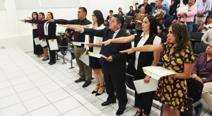 Estudiantes de upes culiacán reciben títulos de maestría